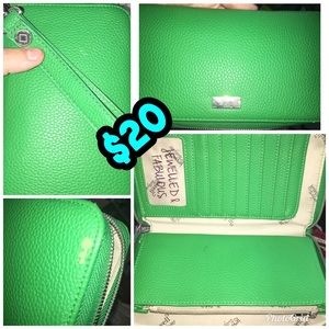 Thirty-one jewll wallet & wristlet strap